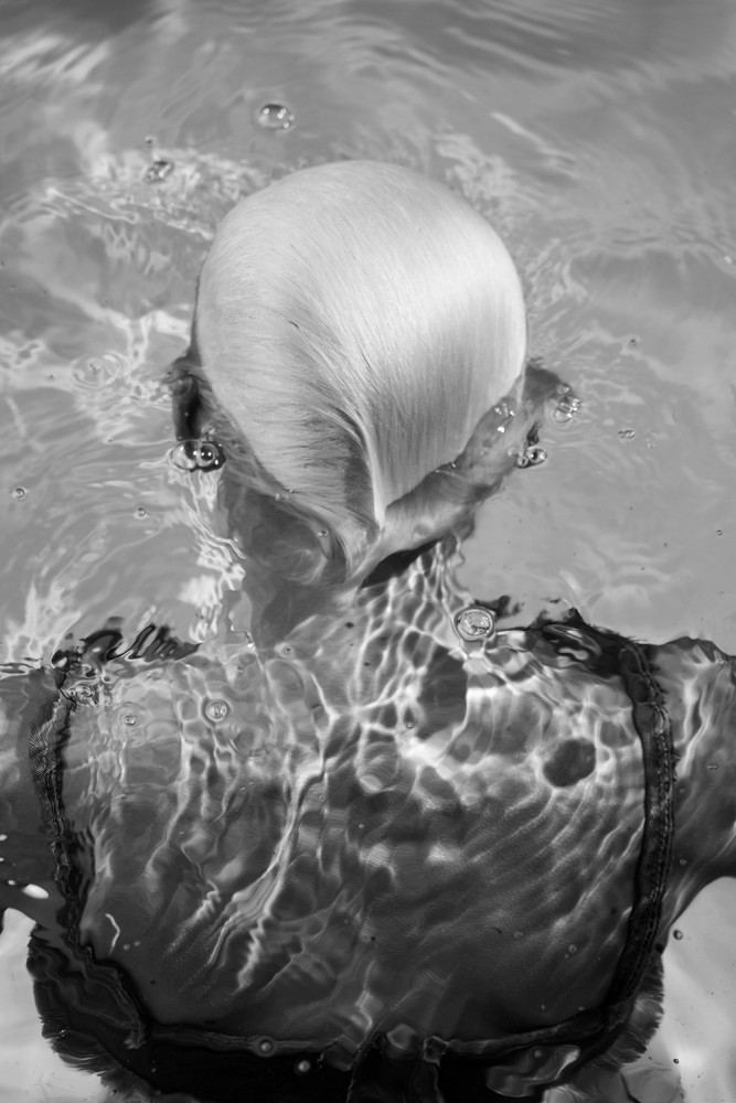Leica-S-Magazine-Digital-Feature-Marie-Hochhaus-Underwaterlove_05