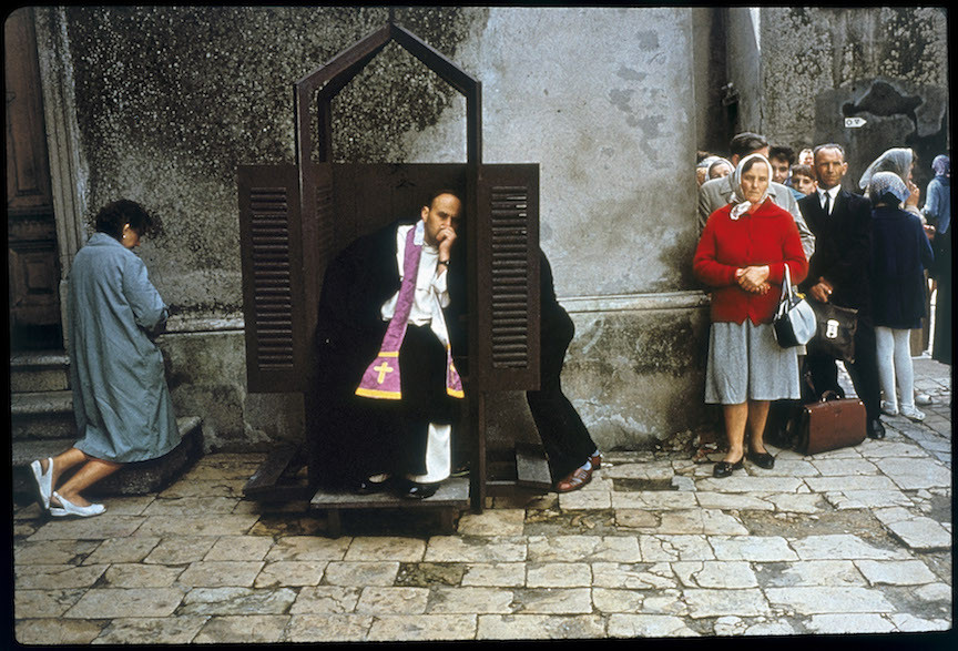 Elliott-Erwitt_Czestochowa-Poland_1964